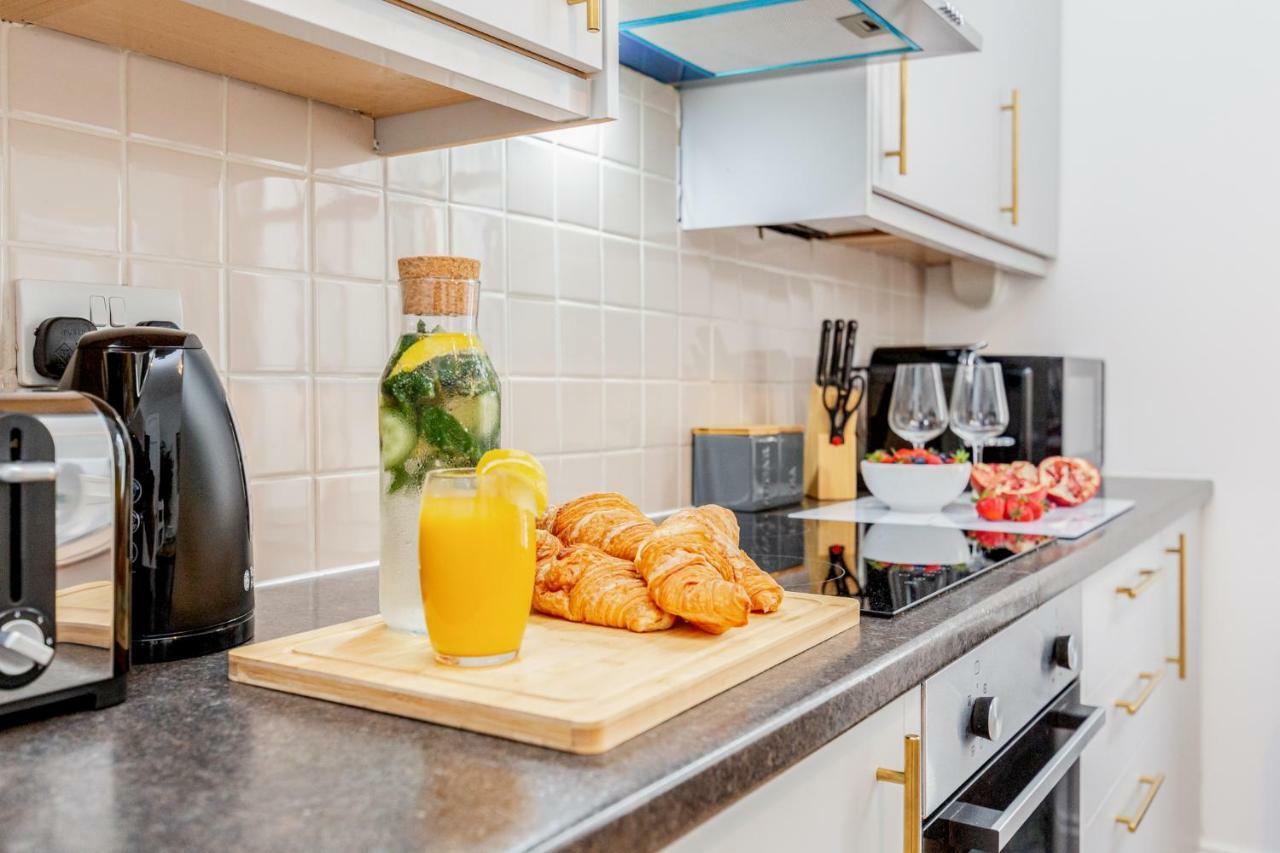 Bright & Spacious 4Beds Home - Kensington High Street-Olympia London Exterior foto