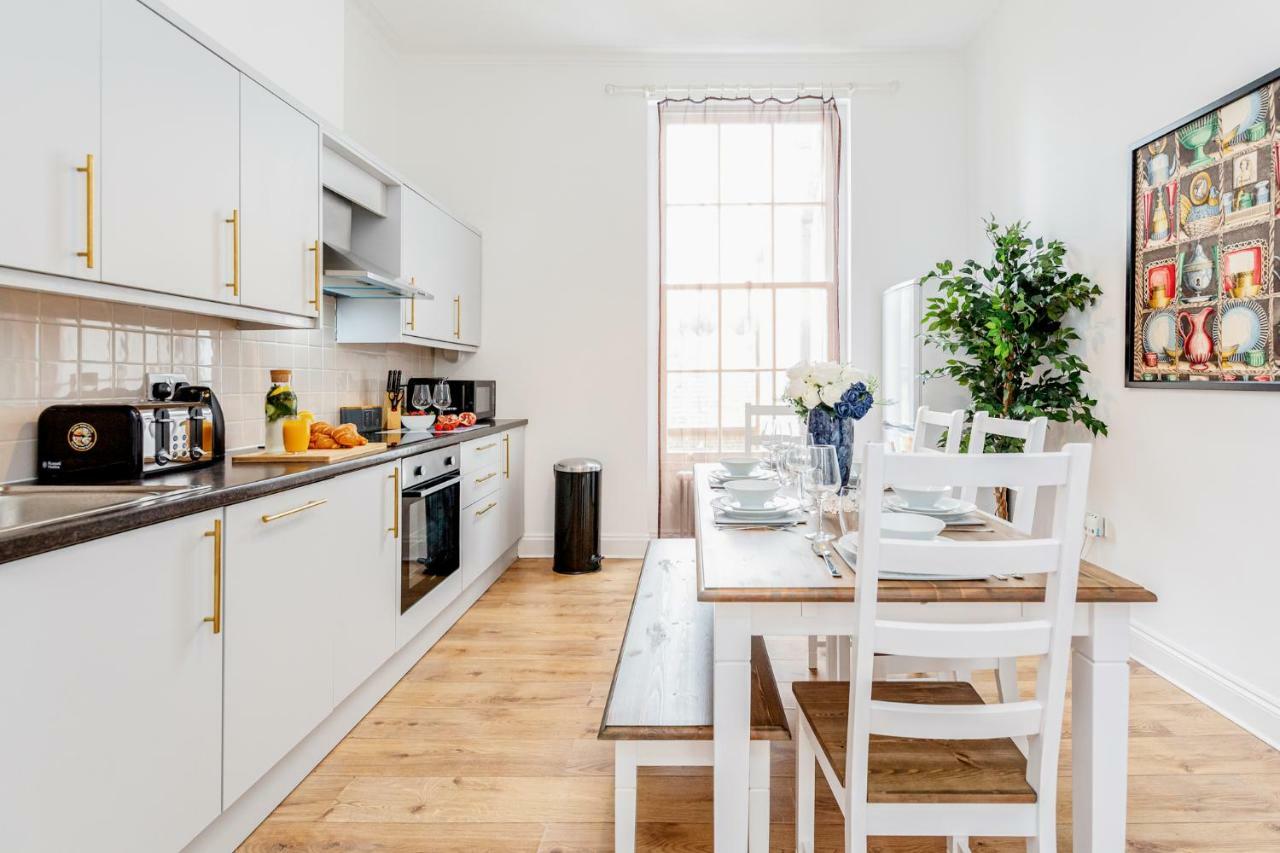 Bright & Spacious 4Beds Home - Kensington High Street-Olympia London Exterior foto